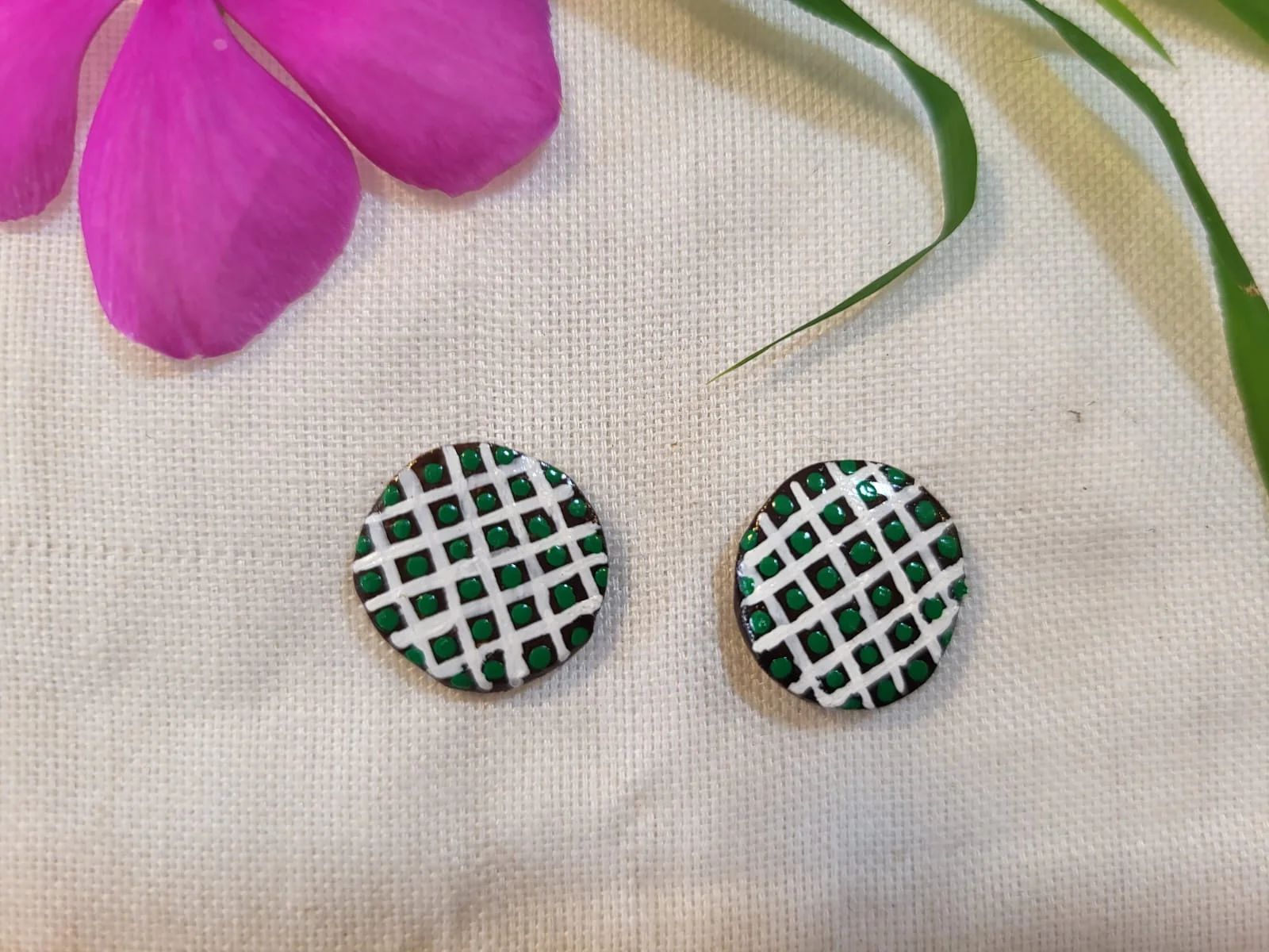 Forest Grid Lattice Stud Earrings
