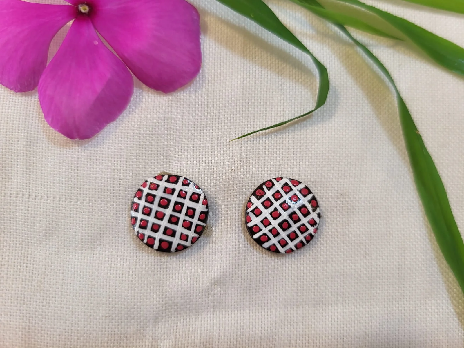 Crimson Grid Lattice Stud Earrings
