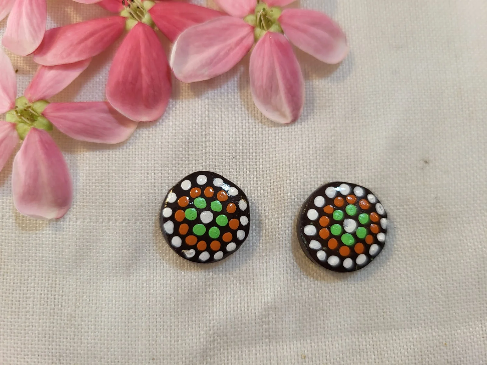 Autumn Dot Stud Earrings